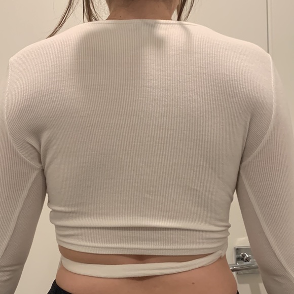 White wrap top from Tobi - Picture 2 of 3